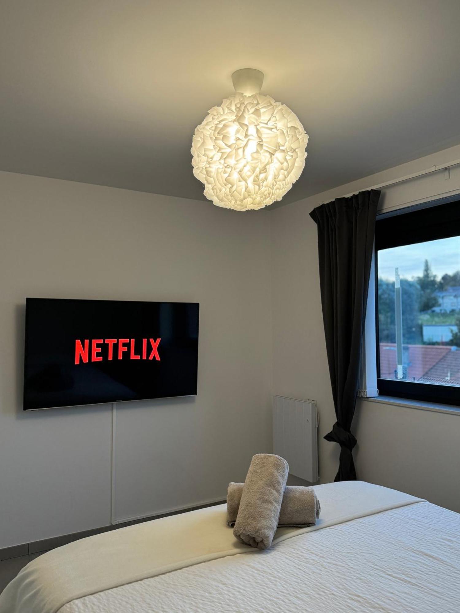 Апартаменты Liege Luxe & Jacuzzi Sous Les Etoiles Сен-Никола Экстерьер фото